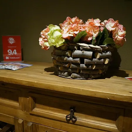 - Aparthotel